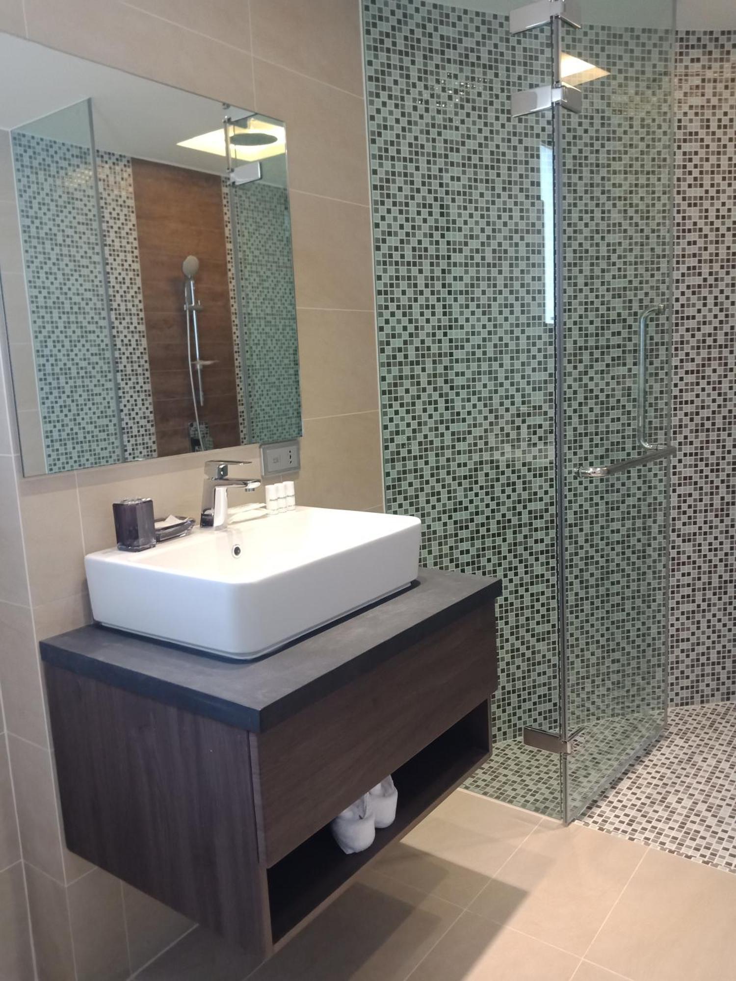 Lets Phuket Twin Sands Resort & Spa Patong Εξωτερικό φωτογραφία