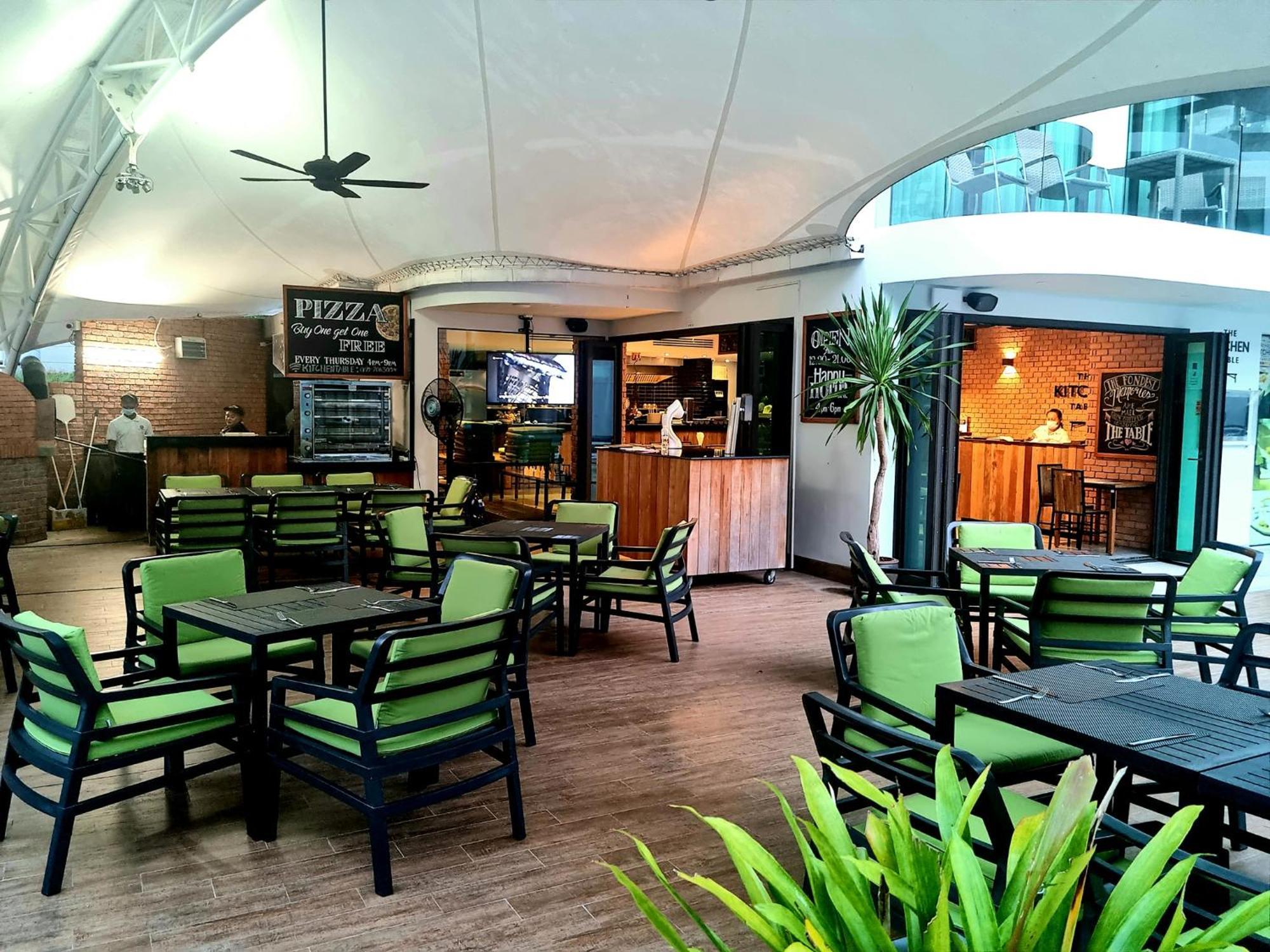 Lets Phuket Twin Sands Resort & Spa Patong Εξωτερικό φωτογραφία